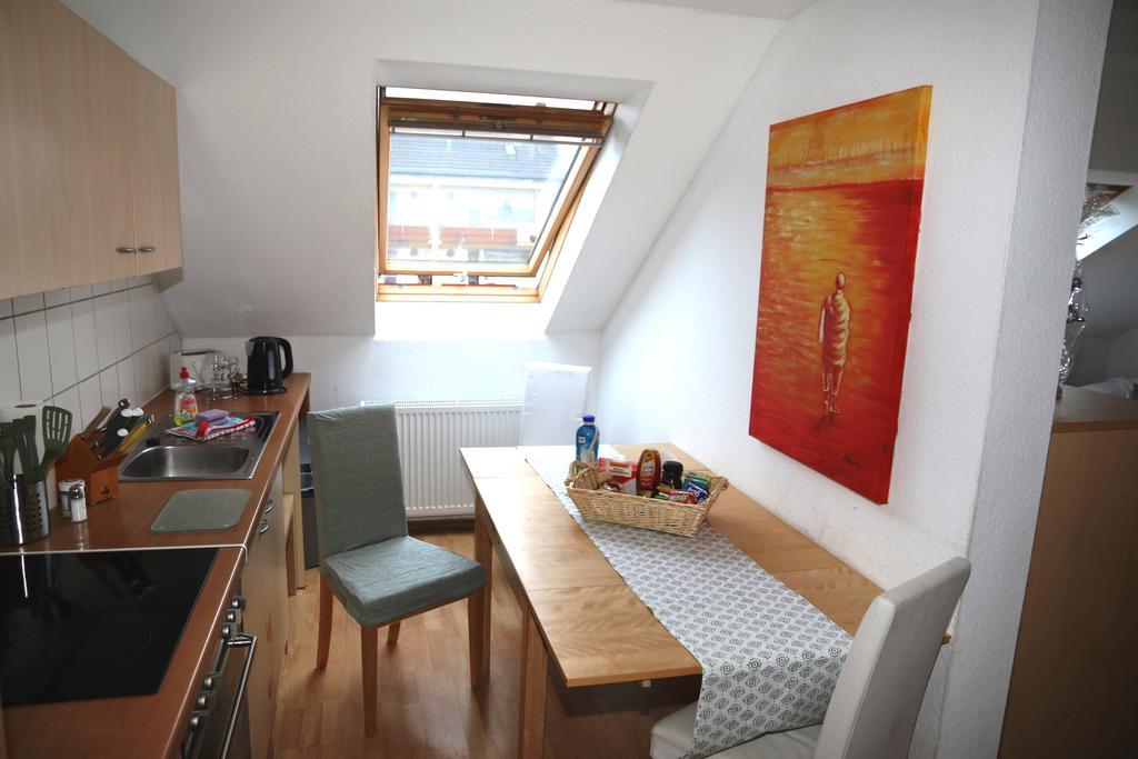 Nadines Ferienwohnung เครเฟลด์ ภายนอก รูปภาพ