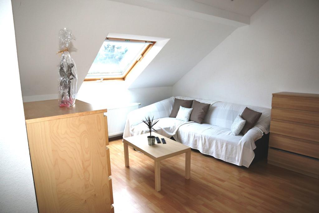 Nadines Ferienwohnung เครเฟลด์ ภายนอก รูปภาพ