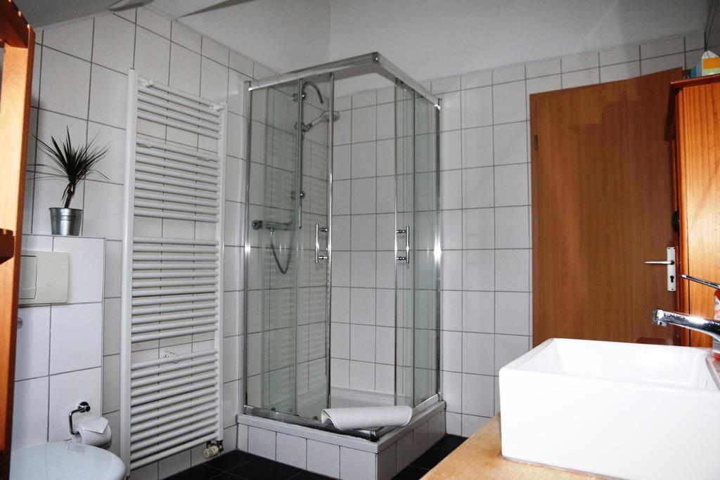 Nadines Ferienwohnung เครเฟลด์ ภายนอก รูปภาพ