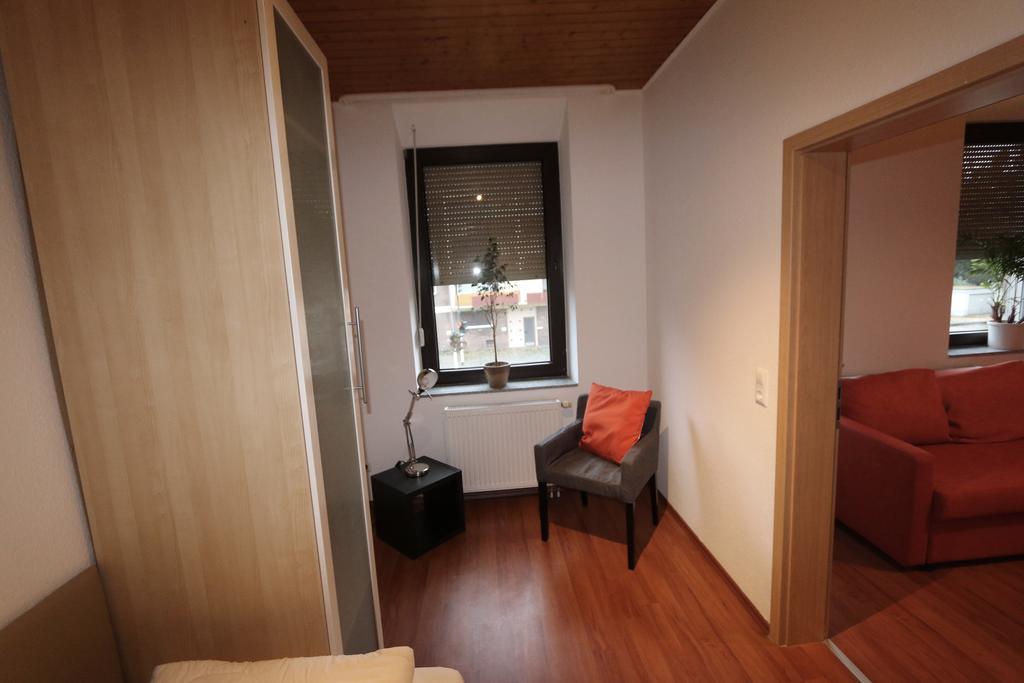 Nadines Ferienwohnung เครเฟลด์ ภายนอก รูปภาพ