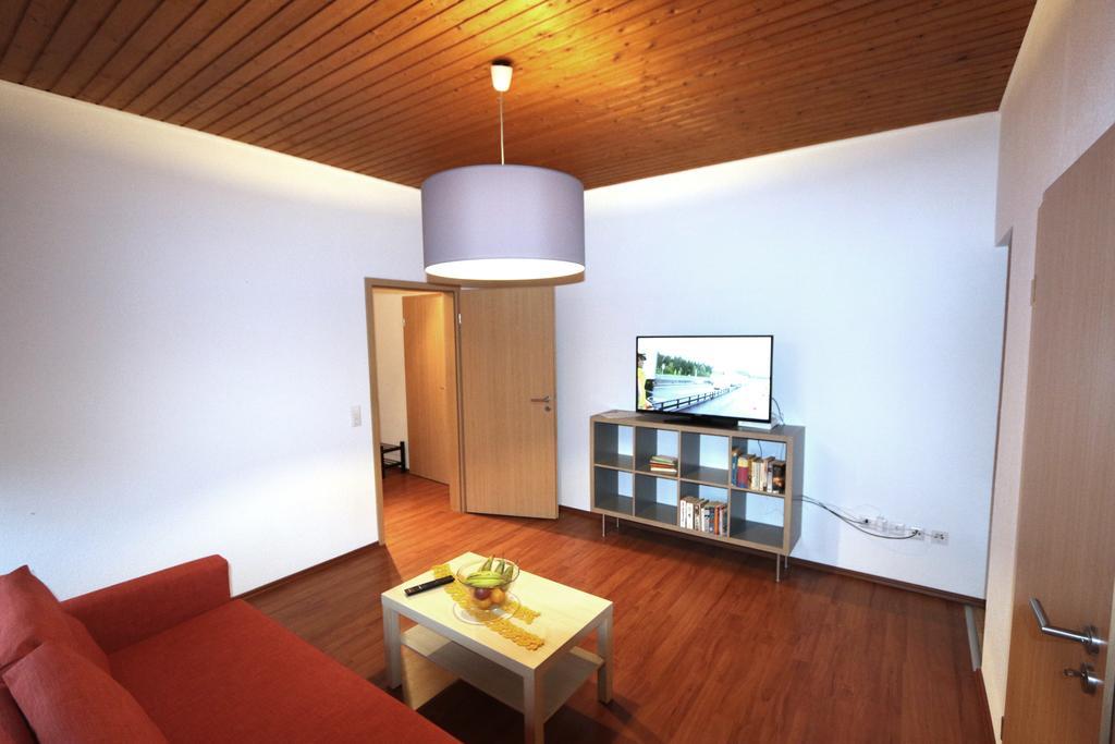 Nadines Ferienwohnung เครเฟลด์ ภายนอก รูปภาพ